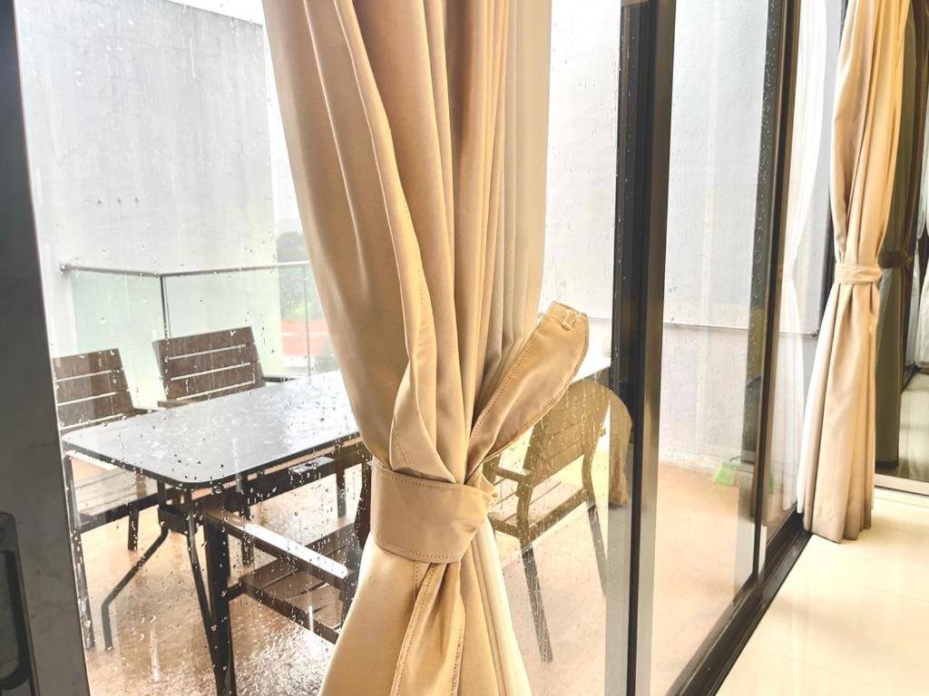 2 Bedroom With City View Near Subway In Central Singapore Exteriör bild